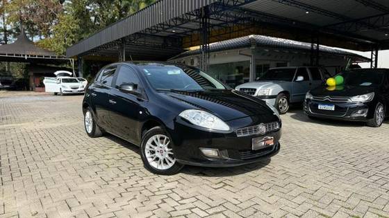FIAT BRAVO 1.8 ESSENCE 16V FLEX 4P MANUAL FIAT BRAVO 1.8 ESSENCE 16V FLEX 4P MANUAL